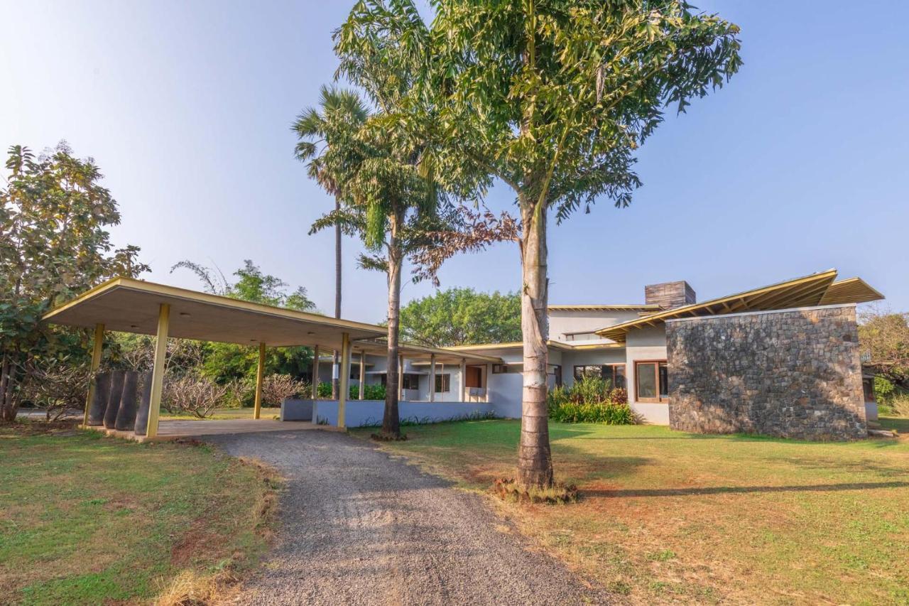 Jay House By Stayvista - Leisure Oasis With Pool, Snooker, Table Tennis & Foosball Fun 阿里巴格 外观 照片