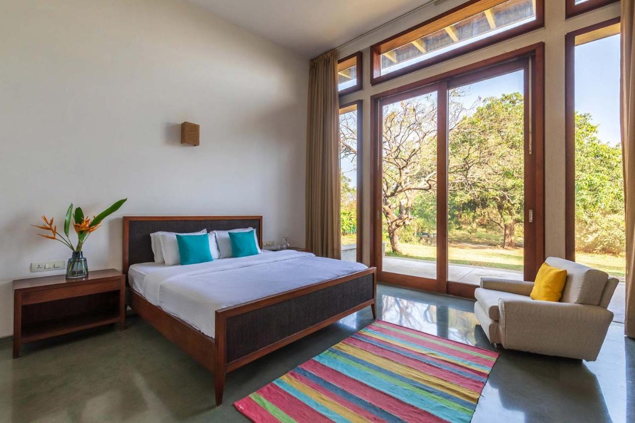 Jay House By Stayvista - Leisure Oasis With Pool, Snooker, Table Tennis & Foosball Fun 阿里巴格 外观 照片