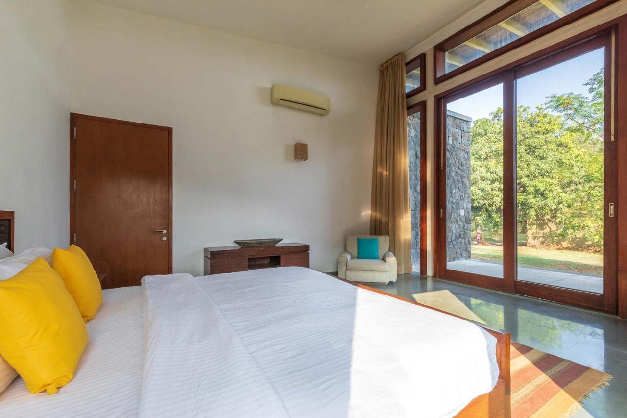 Jay House By Stayvista - Leisure Oasis With Pool, Snooker, Table Tennis & Foosball Fun 阿里巴格 外观 照片
