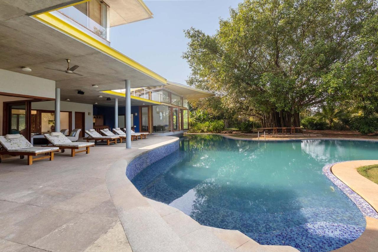 Jay House By Stayvista - Leisure Oasis With Pool, Snooker, Table Tennis & Foosball Fun 阿里巴格 外观 照片