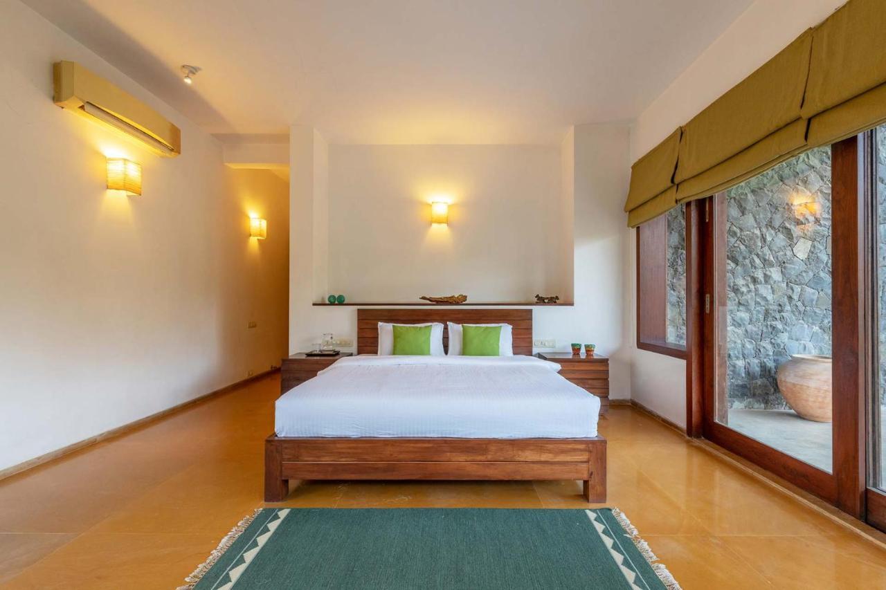 Jay House By Stayvista - Leisure Oasis With Pool, Snooker, Table Tennis & Foosball Fun 阿里巴格 外观 照片